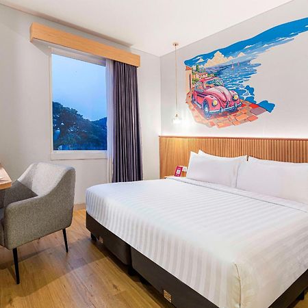 Favehotel Malang Exterior photo