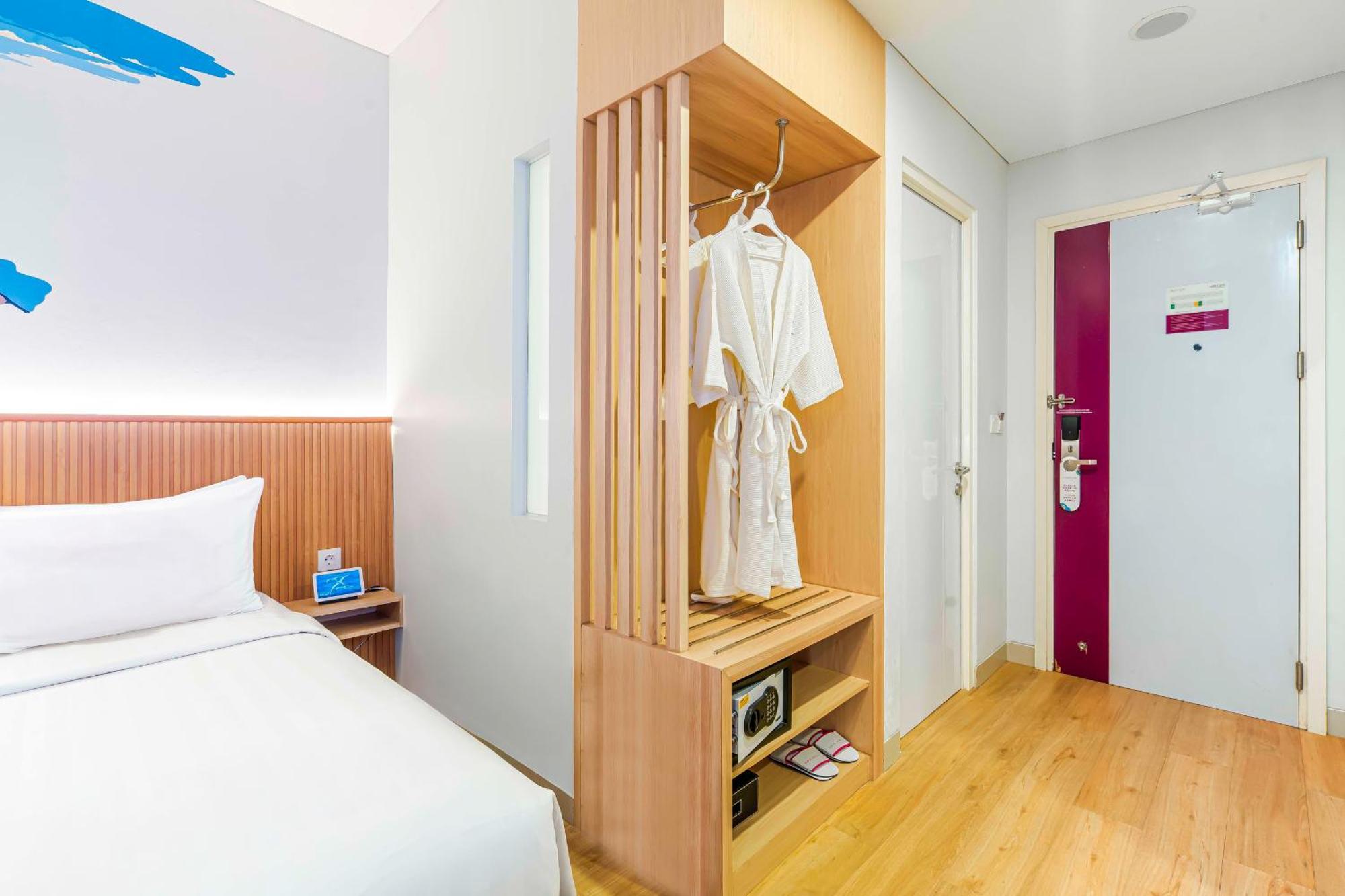 Favehotel Malang Exterior photo